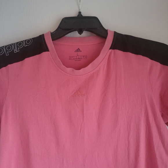🟣Pink Adidas tee shirt - Picture 2 of 5